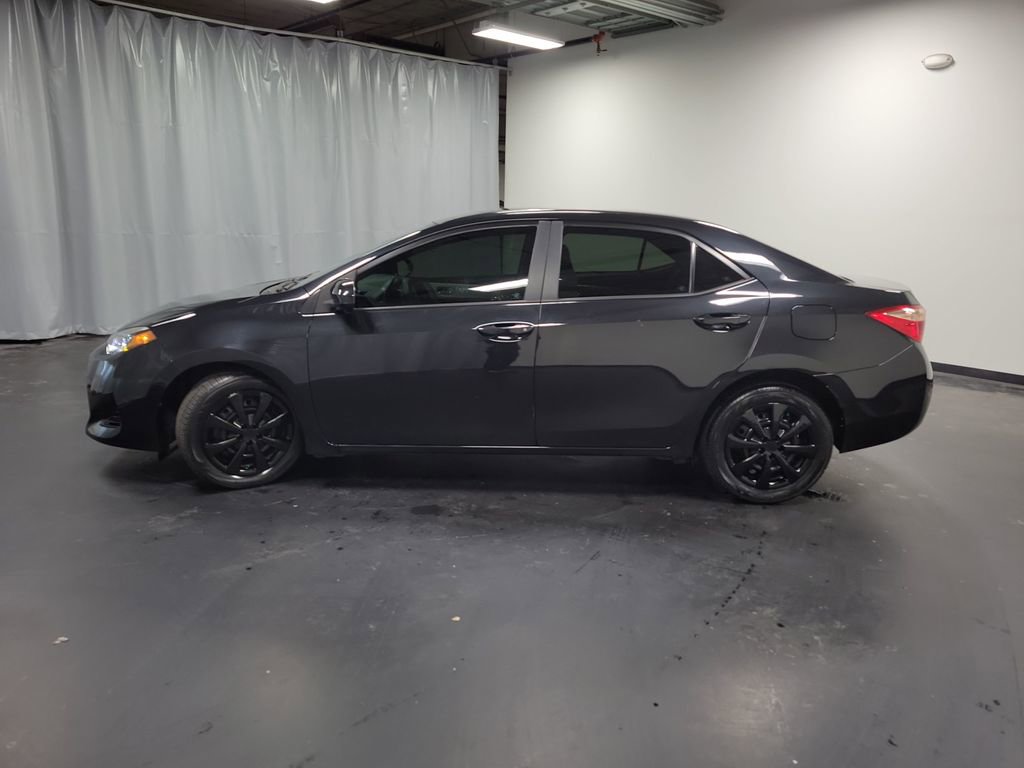 Used 2019 Toyota Corolla LE image 5