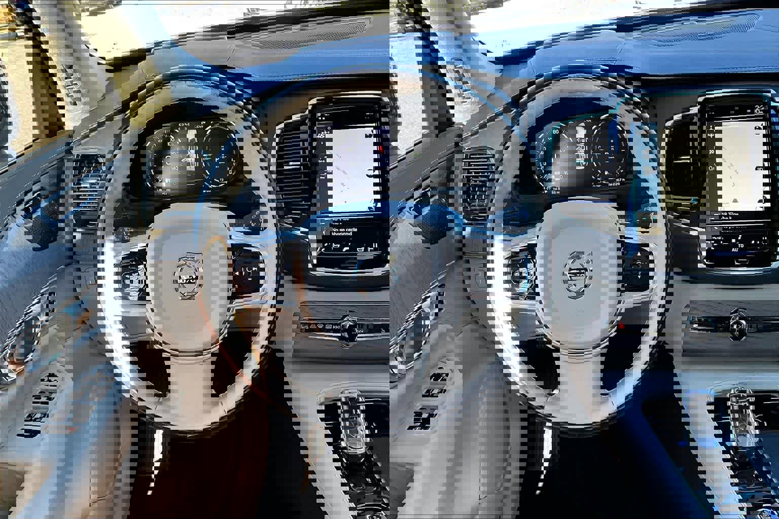 Used 2021 Volvo XC90 T8 Inscription w/ Lounge Package image 6