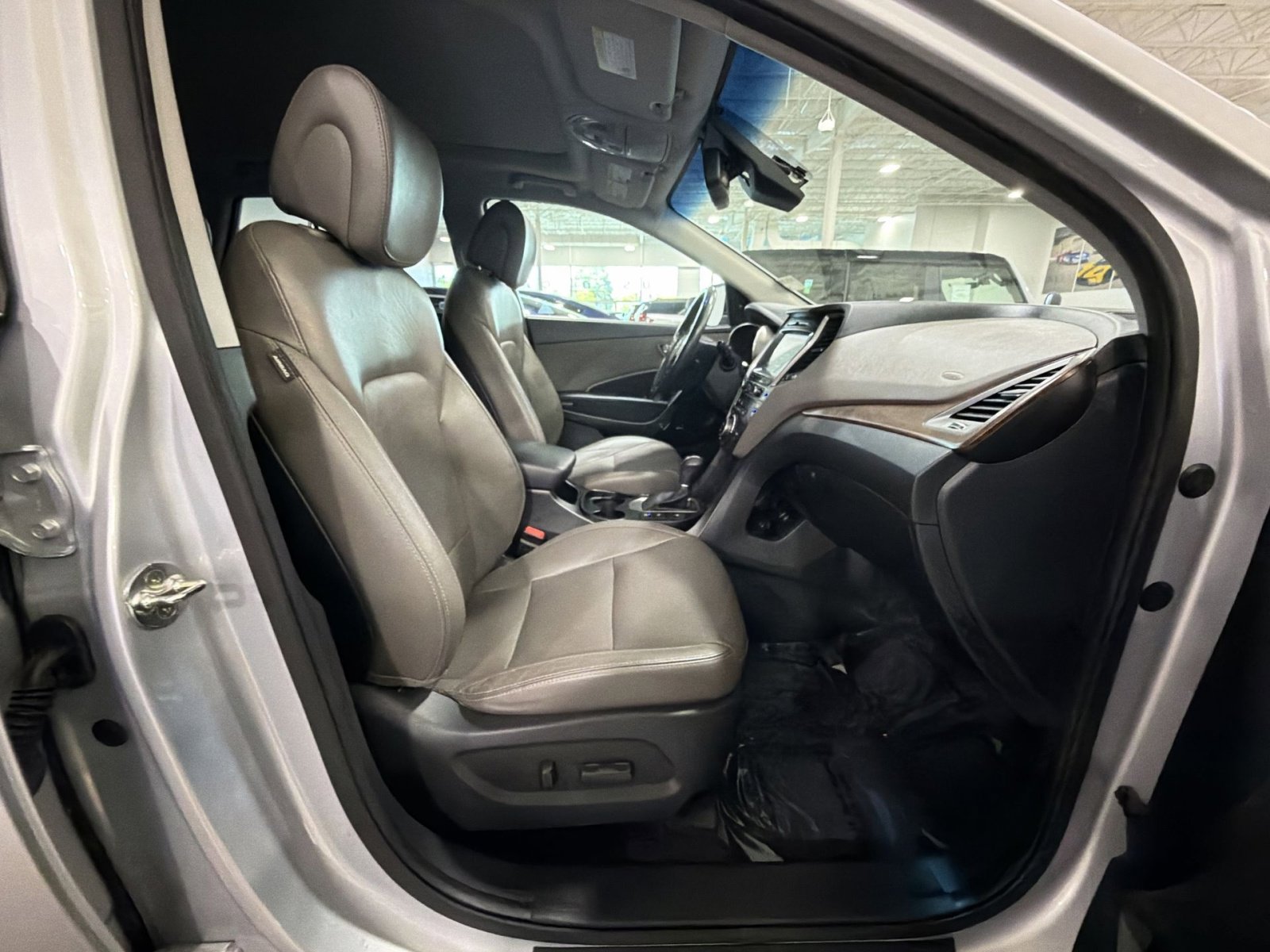 Used 2018 Hyundai Santa Fe Limited AWD/4WD image 25