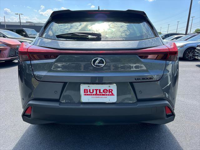 Certified 2026 Lexus UX 300h FWD image 7