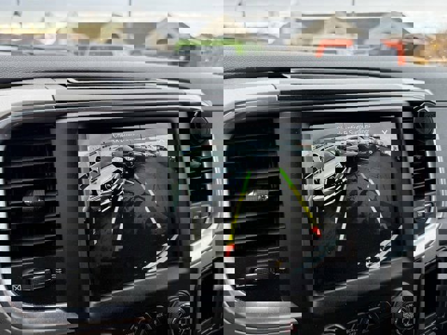 Used 2019 RAM 1500 Classic SLT w/ Luxury Group image 18