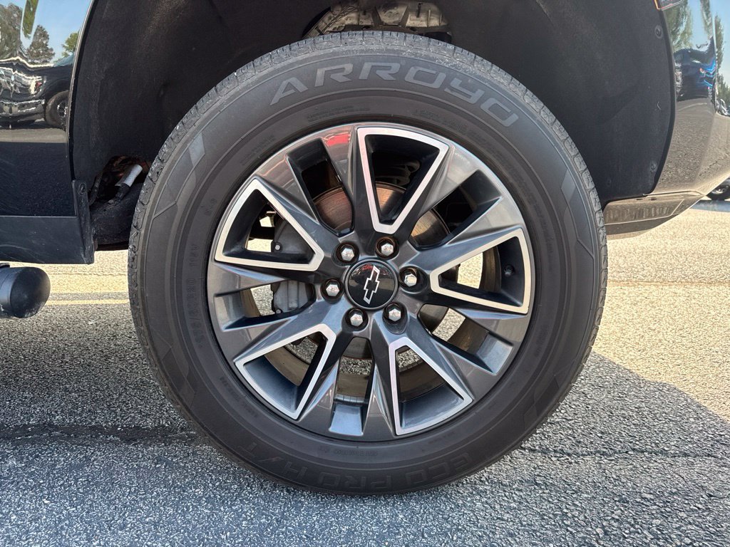 Used 2021 Chevrolet Tahoe Z71 w/ Rear Media and Nav Package AWD/4WD image 37