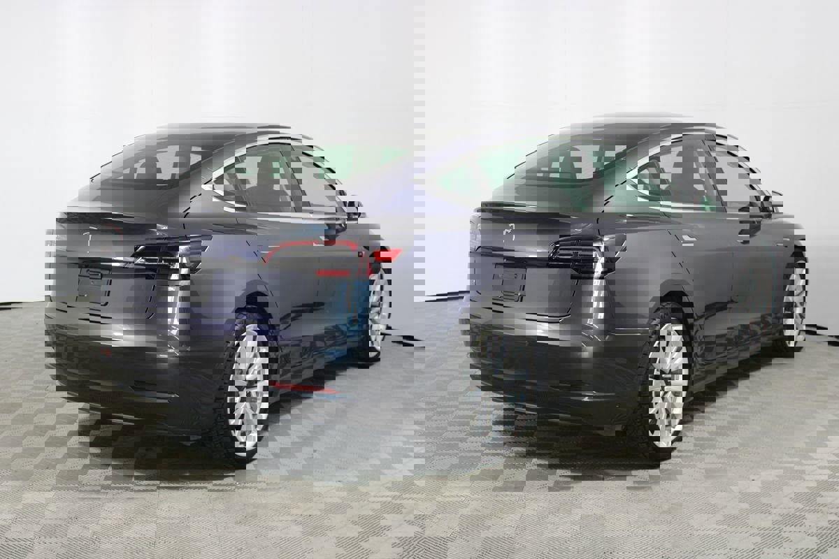 Used 2020 Tesla Model 3 Standard Range Plus image 25
