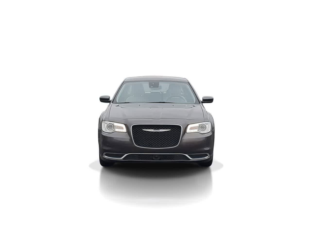 Used 2023 Chrysler 300 Touring w/ Safetytec Plus Group RWD image 3