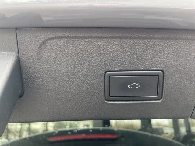 Used 2023 Volkswagen Atlas Cross Sport SEL R-Line image 16