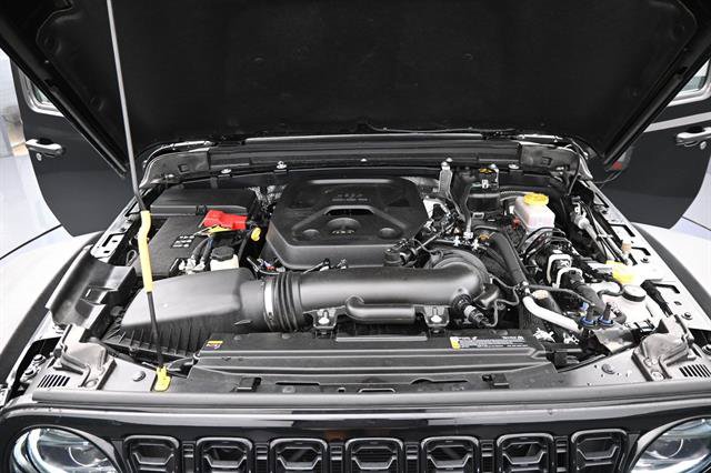 Used 2025 Jeep Wrangler Unlimited Sport AWD/4WD image 19