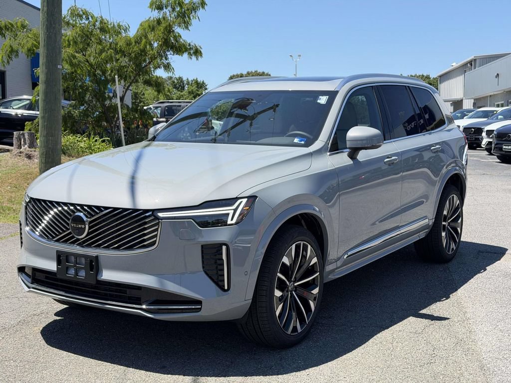 New 2026 Volvo XC90 B5 Plus w/ Protection Package Premier AWD/4WD image 22