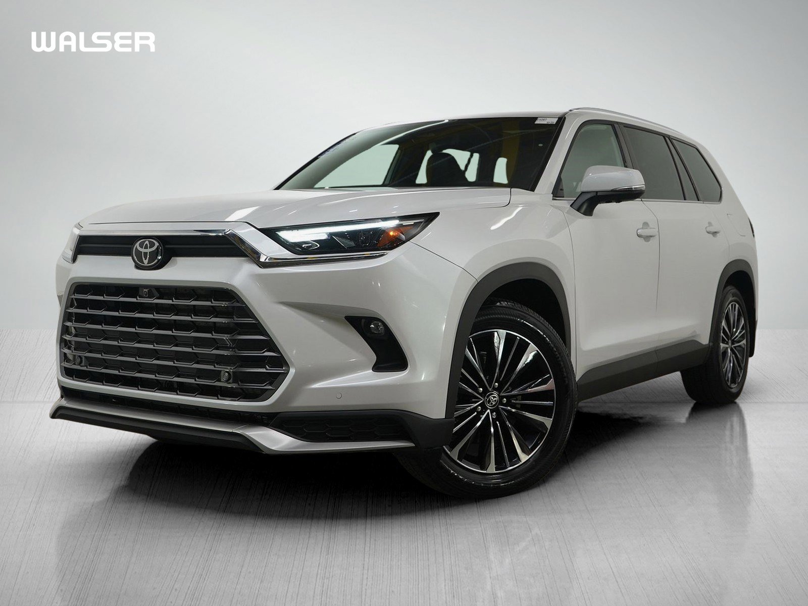 Used 2025 Toyota Grand Highlander AWD Hybrid image 1
