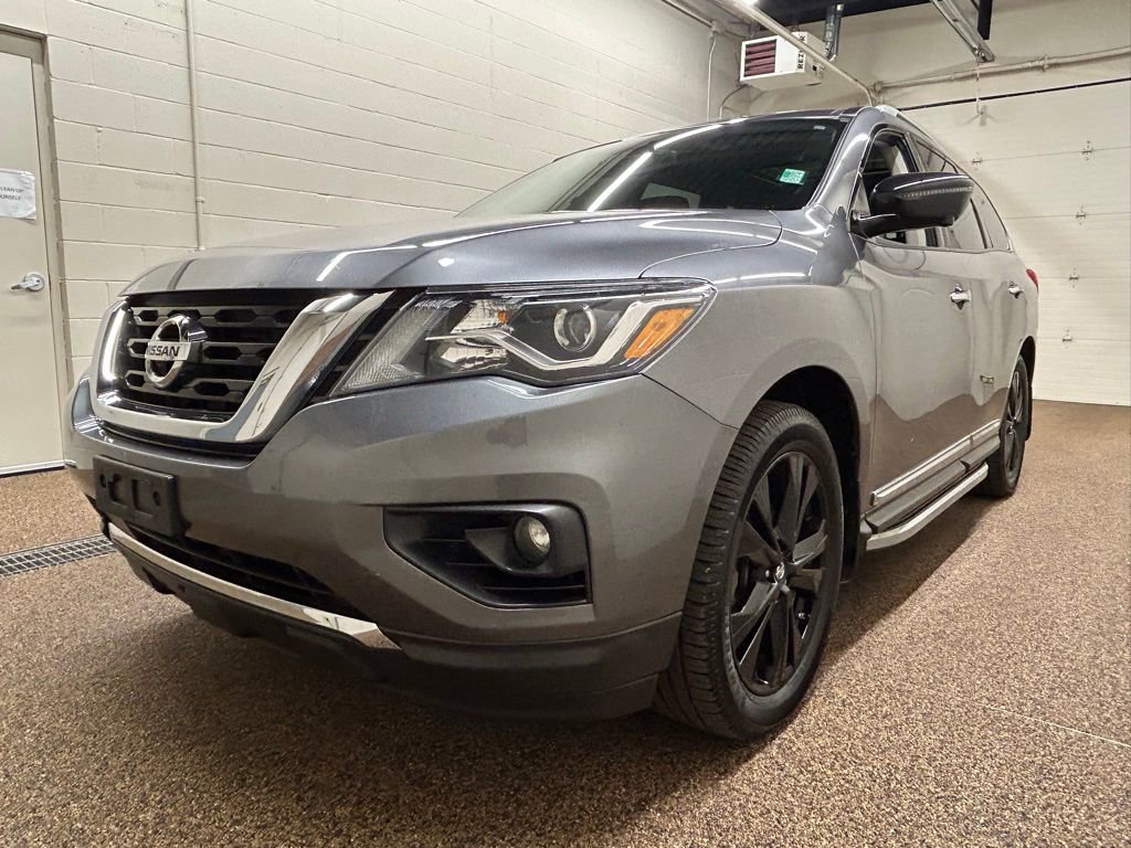 Used 2017 Nissan Pathfinder Platinum w/ Family Entertainment Package image 5