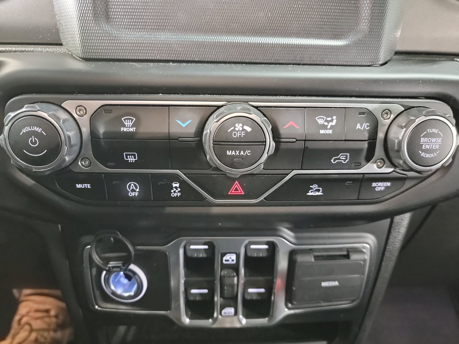 Used 2023 Jeep Wrangler Unlimited Sport image 21