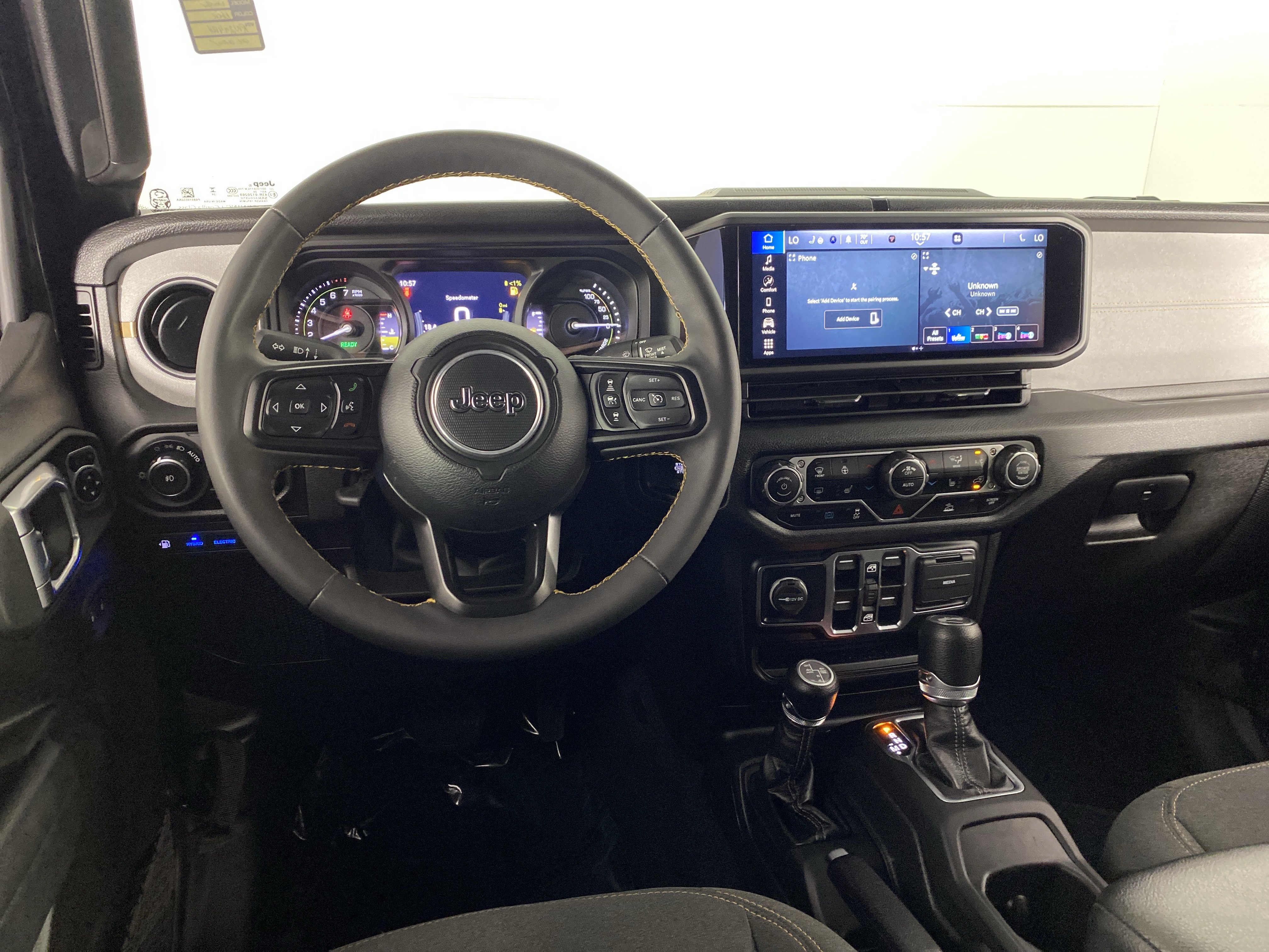 Used 2024 Jeep Wrangler Unlimited w/ Convenience Group AWD/4WD image 35