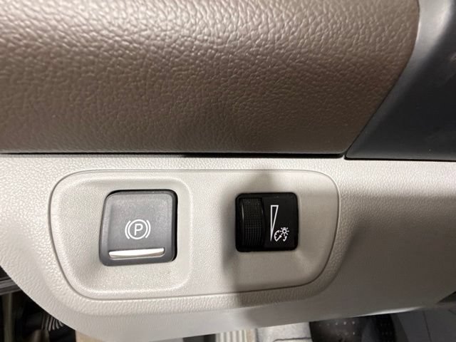 Used 2022 GMC Acadia SLT AWD/4WD image 21