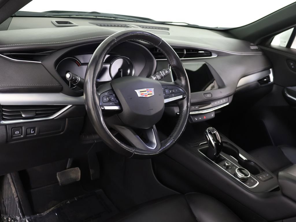 Used 2020 Cadillac XT4 Premium Luxury w/ Cold Weather Package AWD/4WD image 30