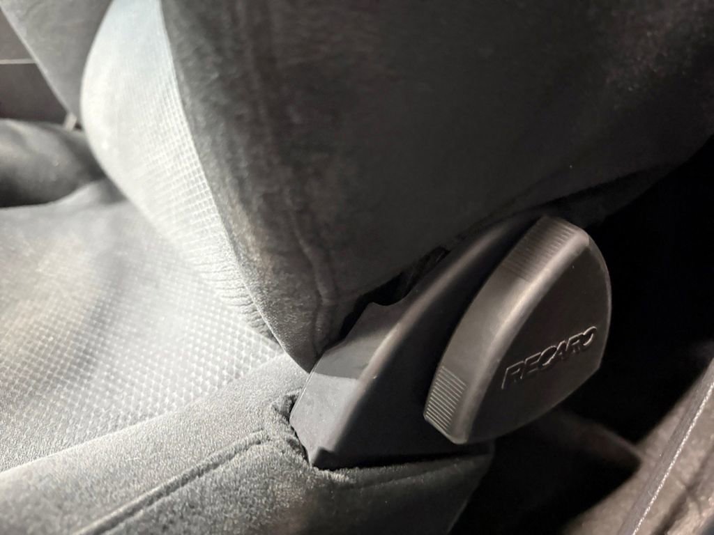 Used 2010 Mitsubishi Lancer Evolution GSR image 21