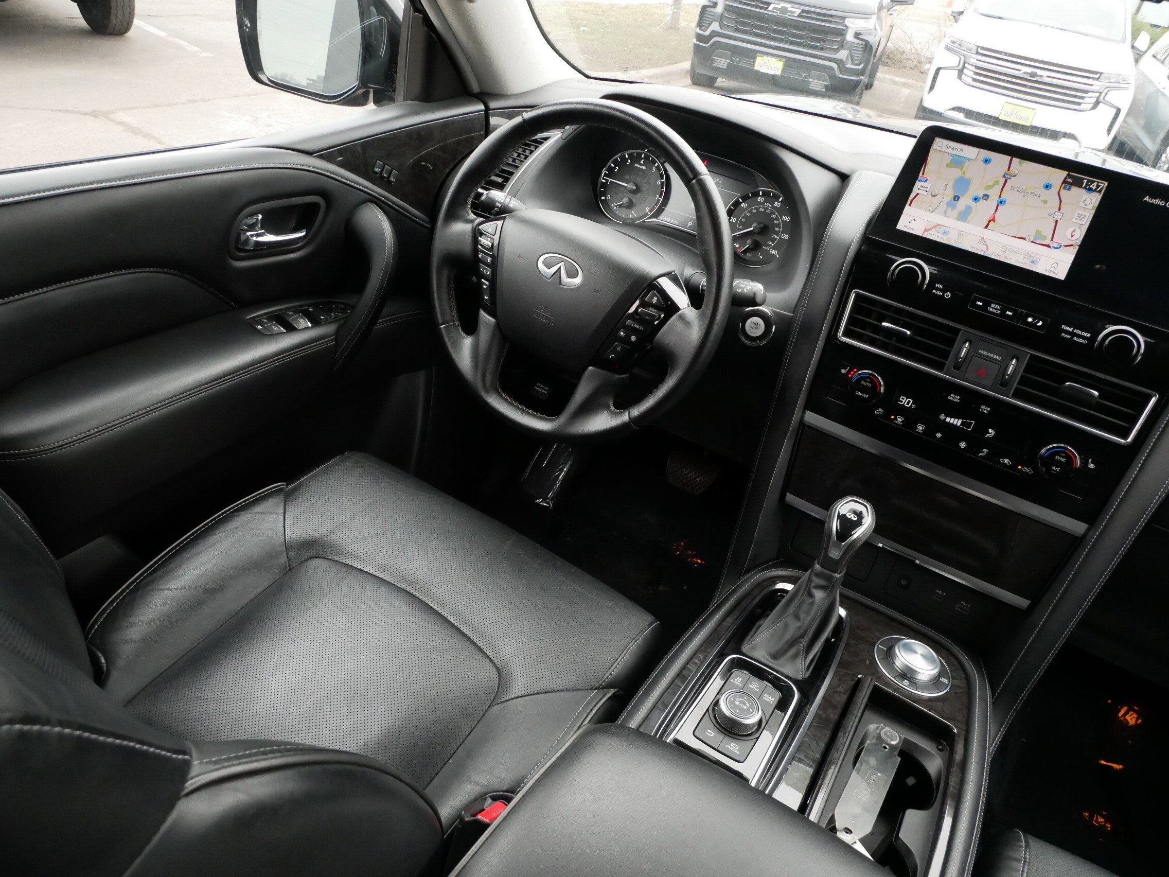 Used 2024 INFINITI QX80 Luxe image 9