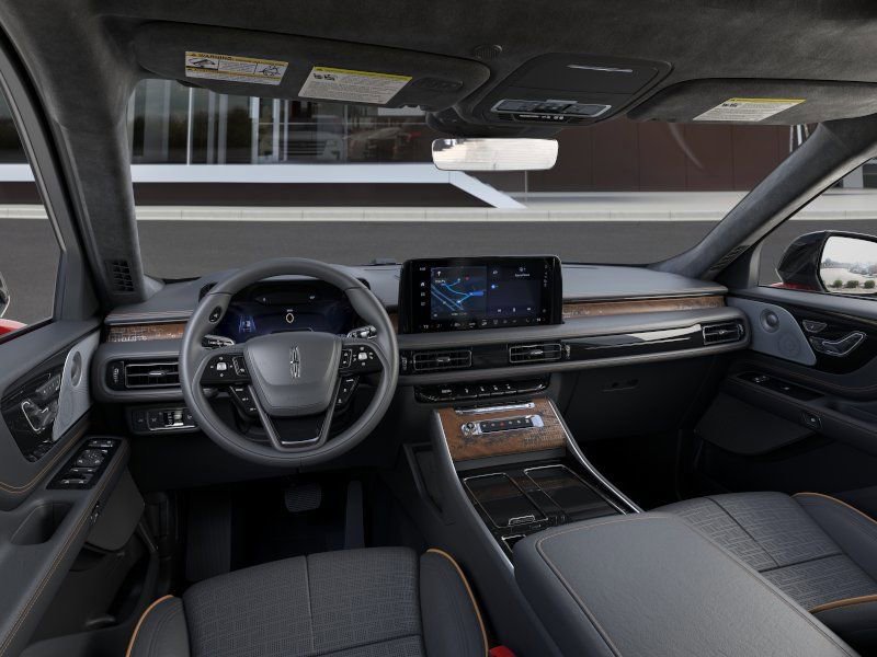 New 2025 Lincoln Aviator Black Label w/ Jet Appearance Package AWD/4WD image 9