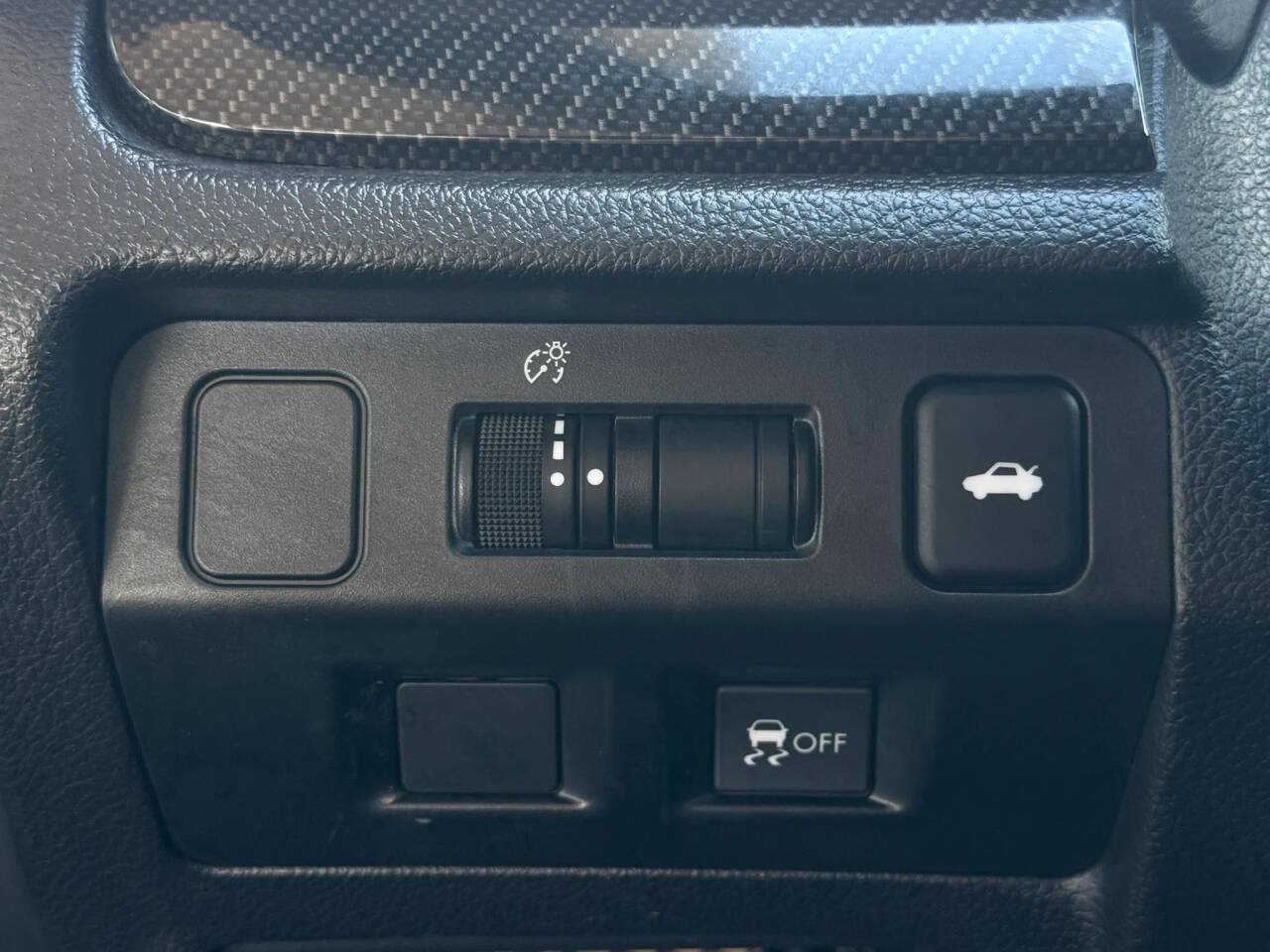 Used 2017 Subaru WRX Premium AWD/4WD image 7
