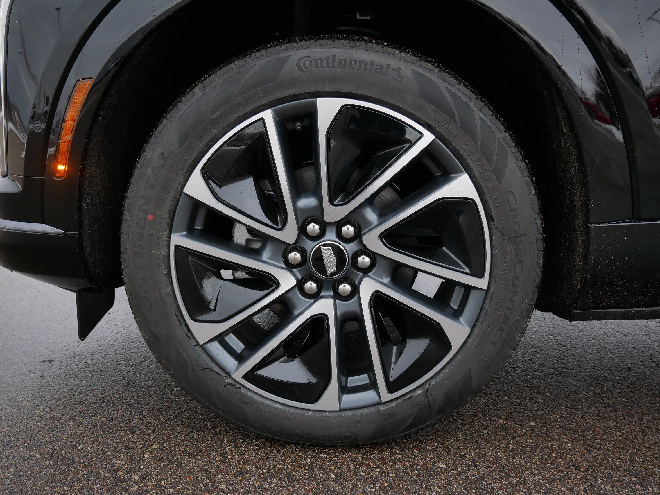 New 2026 Cadillac Optiq Sport 1 image 13