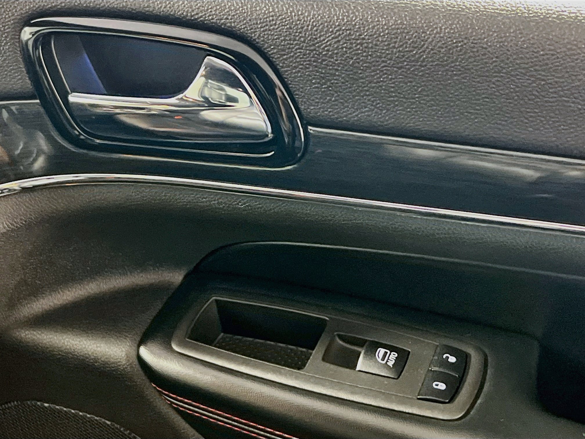 Used 2021 Jeep Grand Cherokee Trailhawk w/ Trailhawk Luxury Group AWD/4WD image 31