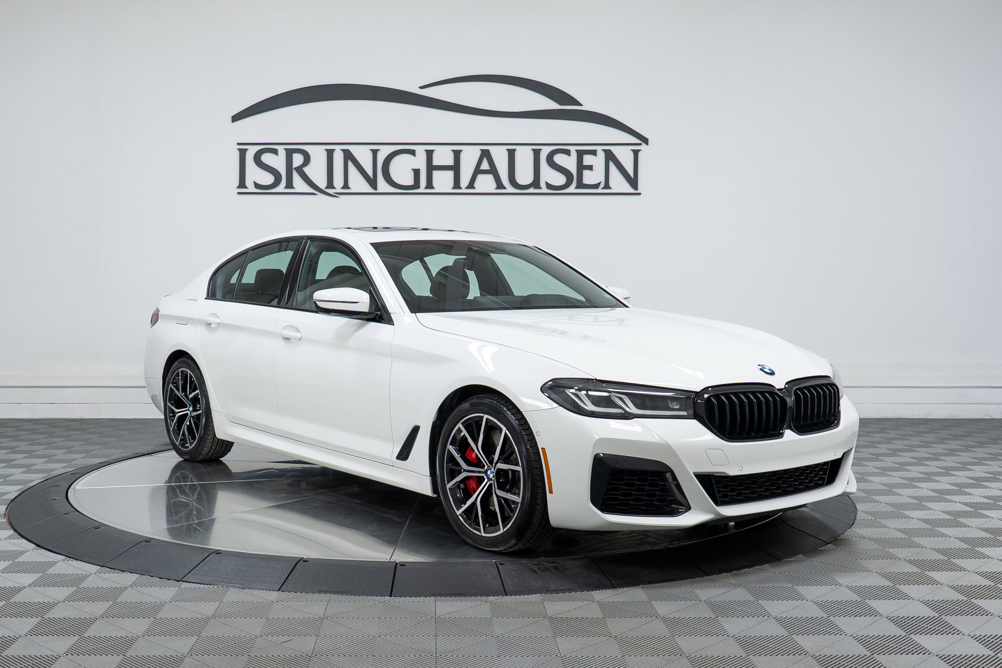 Used 2023 BMW 540i xDrive w/ M Sport Package image 3