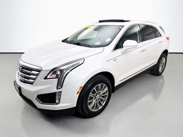 Used 2018 Cadillac XT5 Luxury w/ Driver Awareness Package FWD image 3