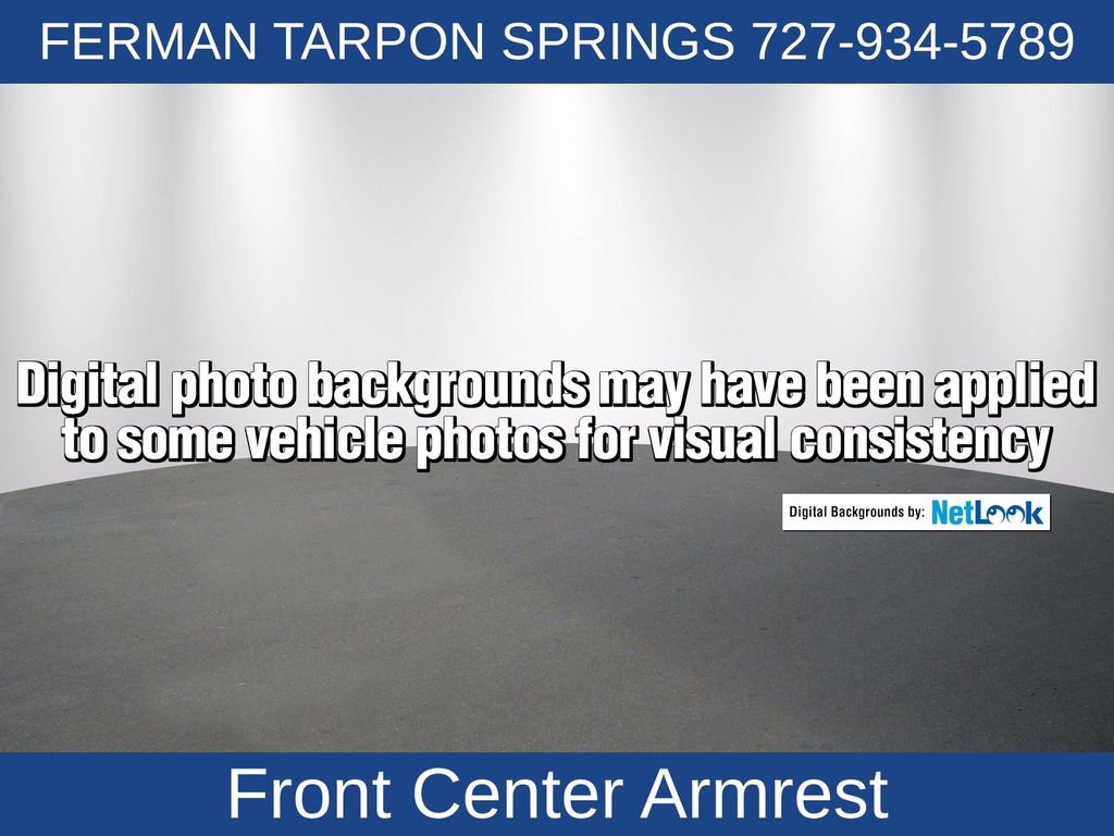 Used 2020 Volvo XC40 T4 R-Design w/ Protection Package Premier image 34