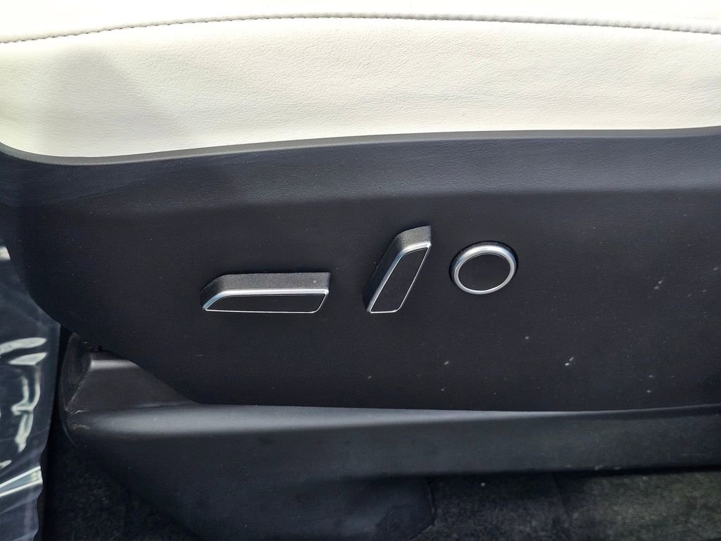 Used 2022 Tesla Model X Plaid AWD/4WD image 33