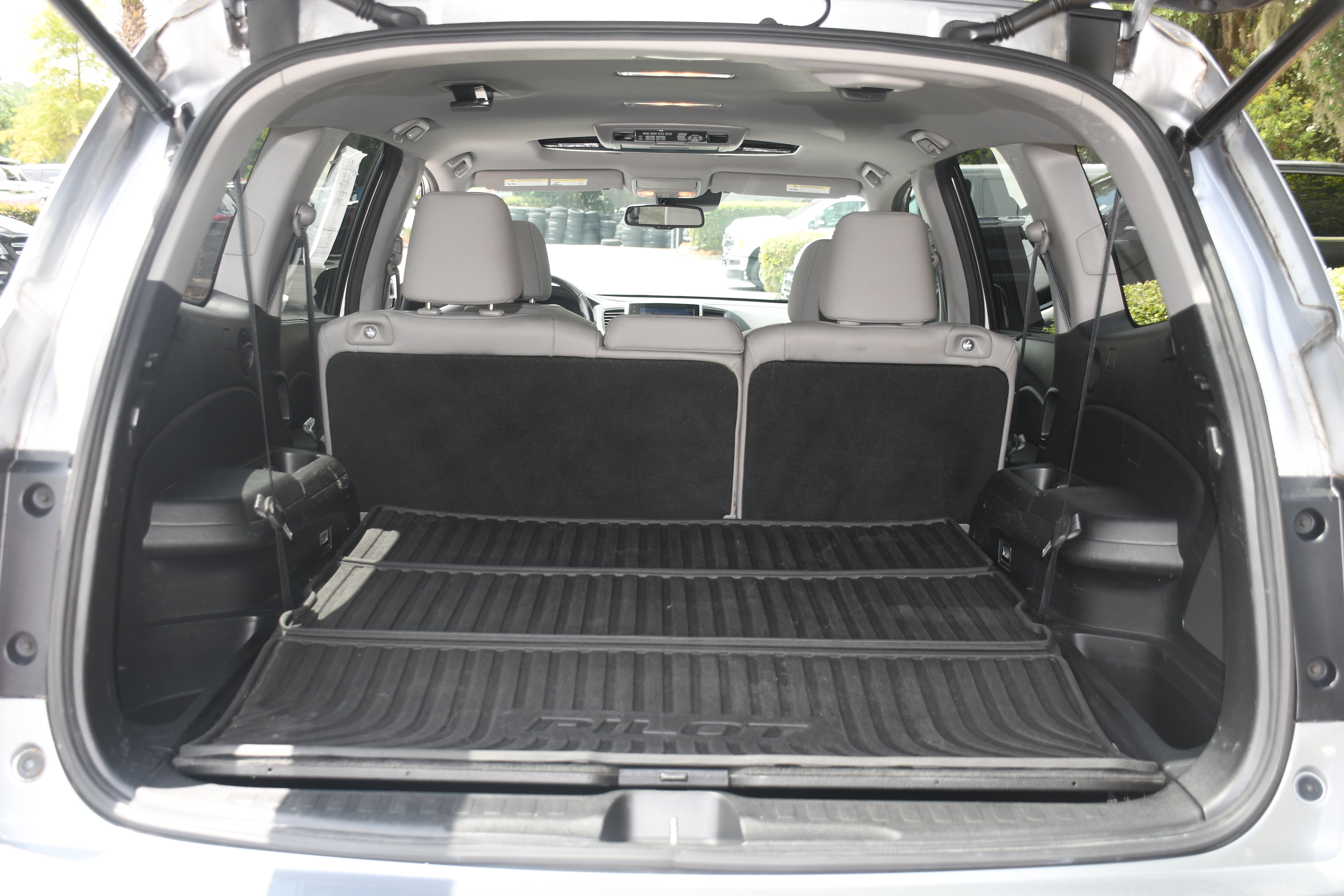 Used 2017 Honda Pilot Touring image 19