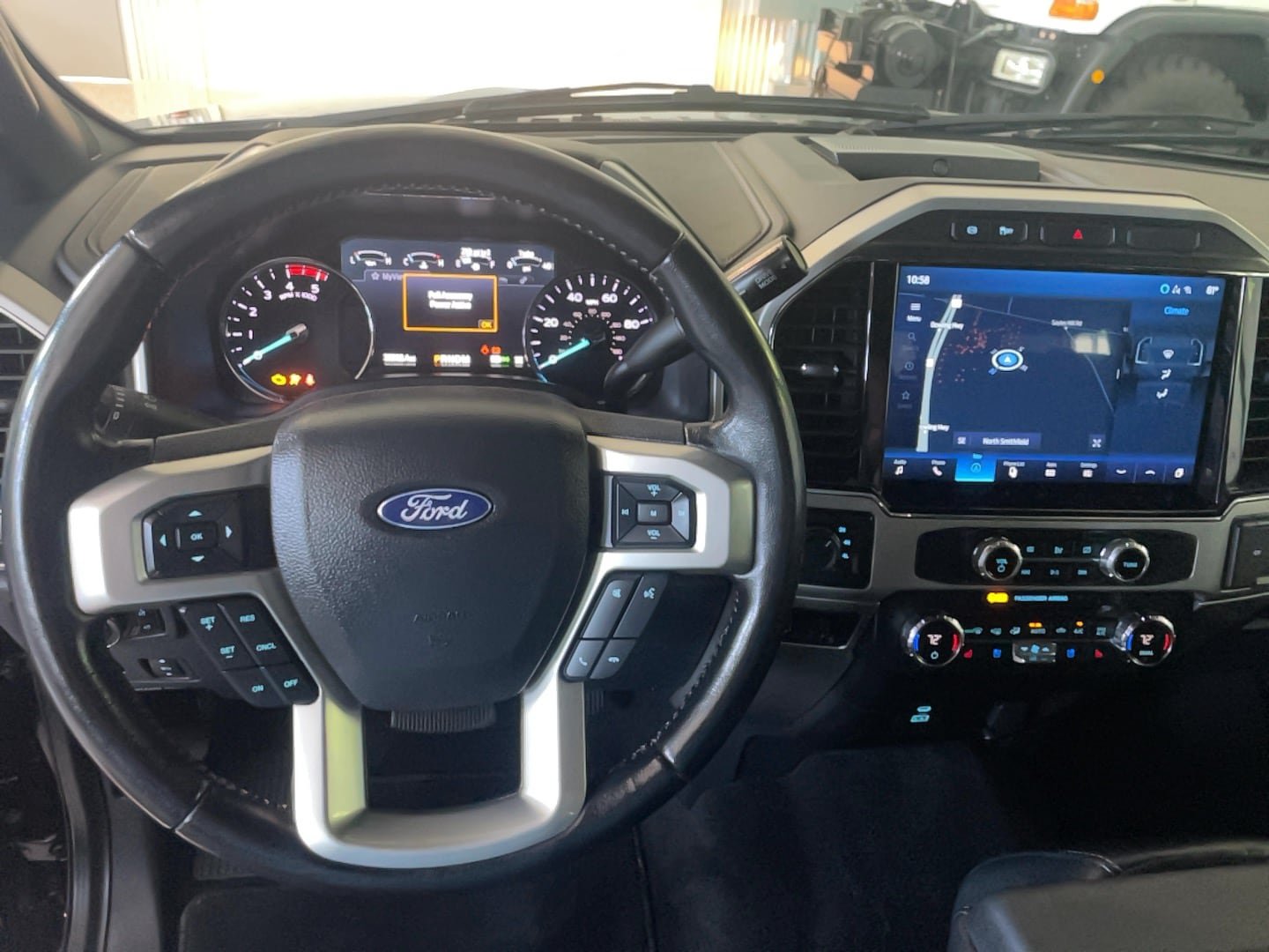 Used 2022 Ford F350 Lariat w/ Lariat Ultimate Package AWD/4WD image 10