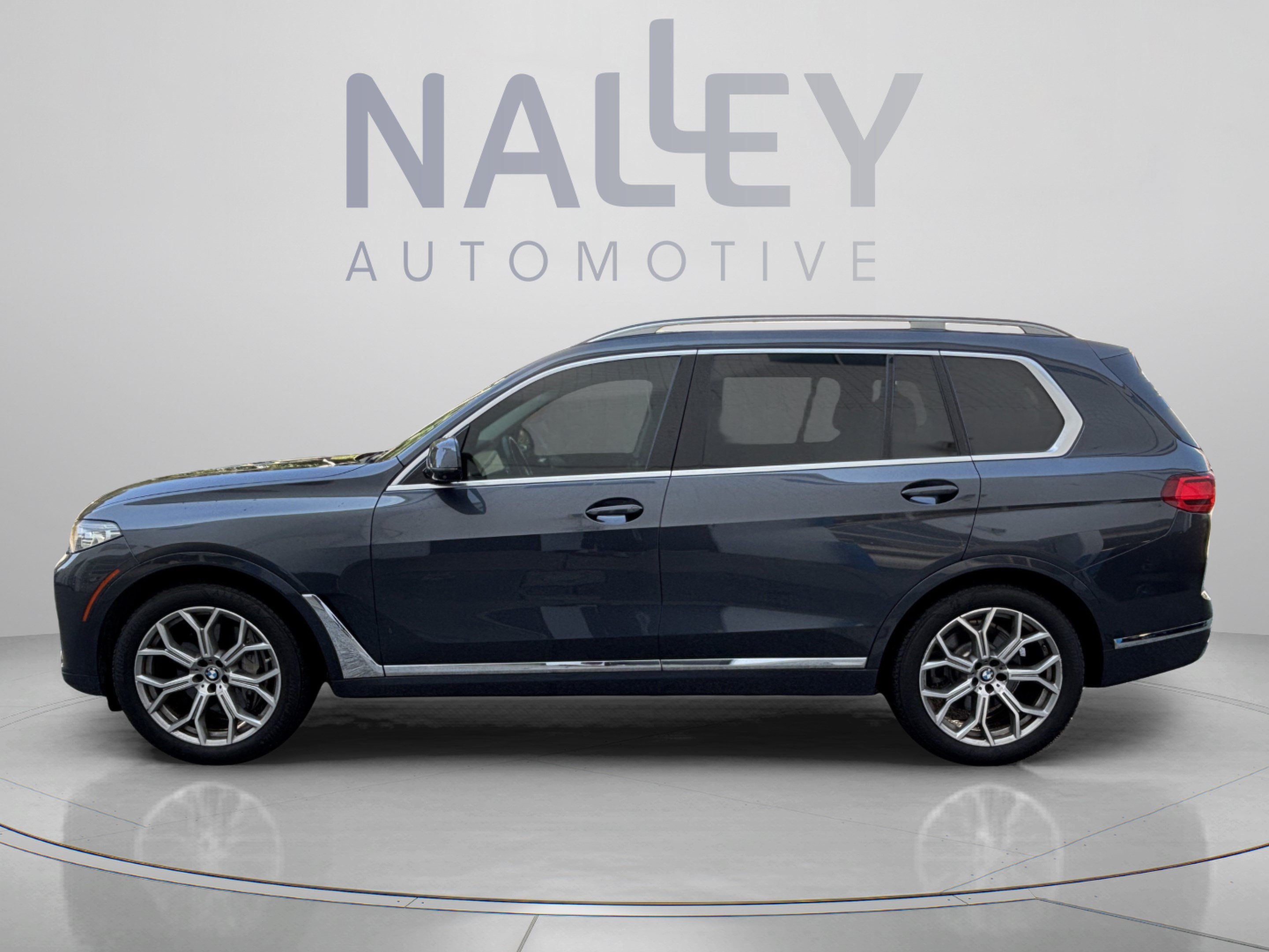 Used 2019 BMW X7 xDrive50i w/ Premium Package AWD/4WD image 2