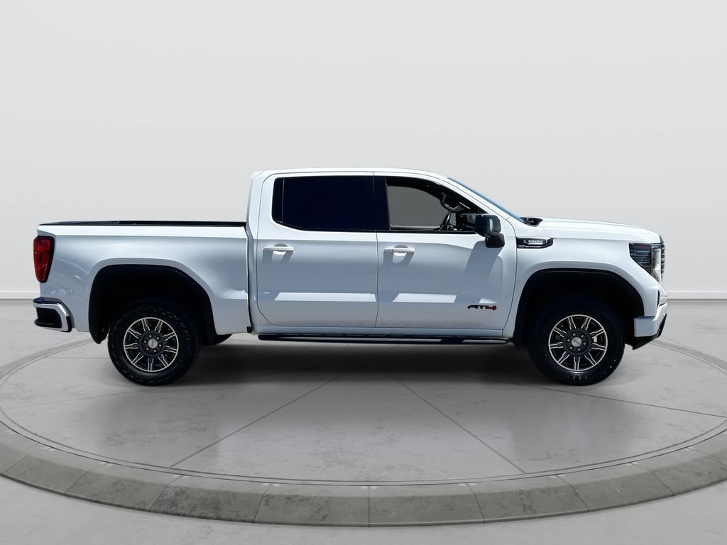 Used 2024 GMC Sierra 1500 AT4 w/ Technology Package AWD/4WD image 9