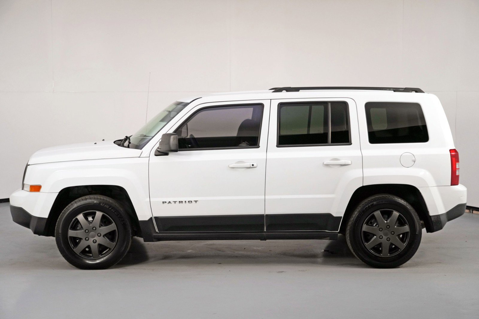 Used 2015 Jeep Patriot Sport w/ Power Value Group image 37