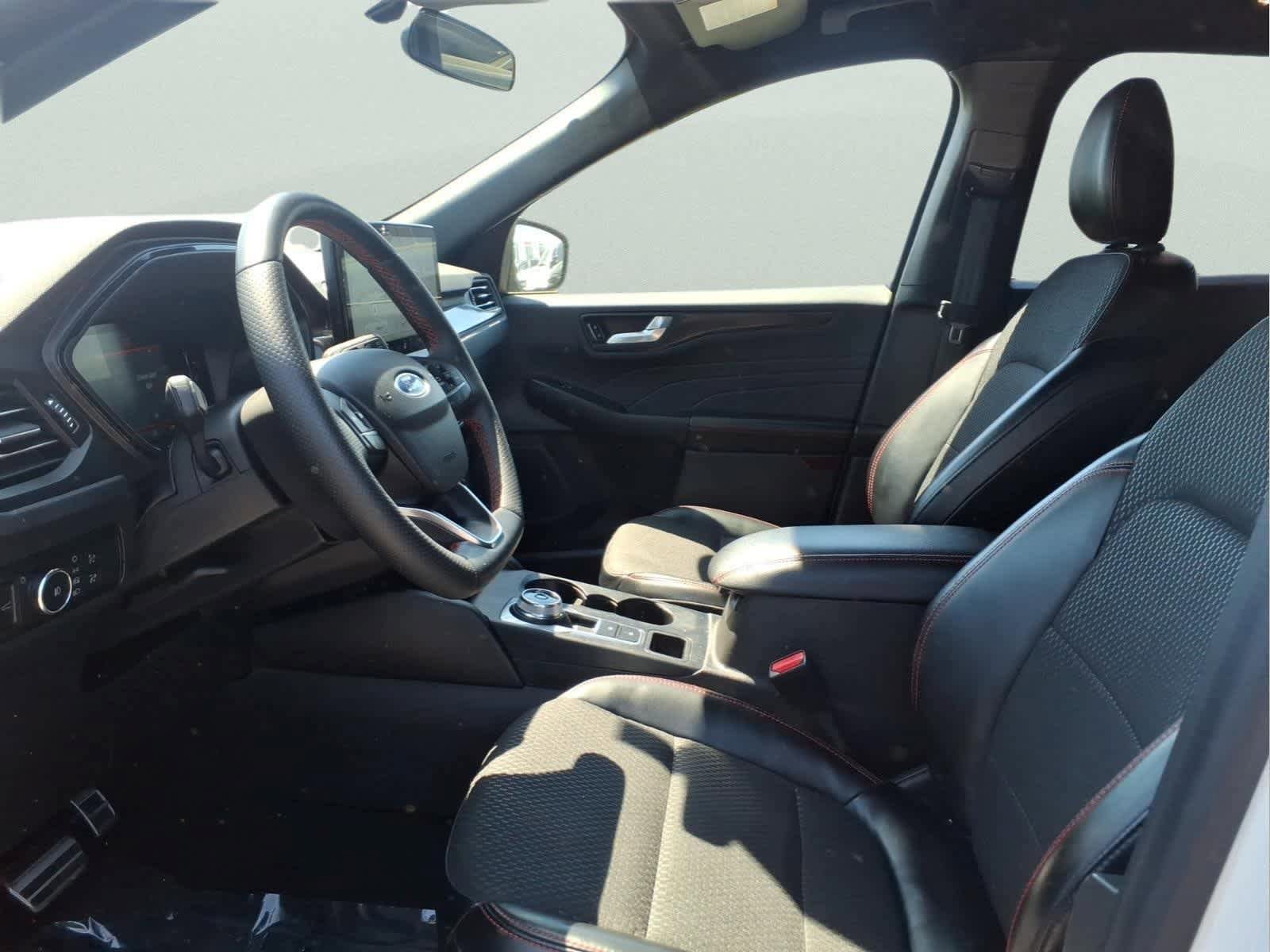 Used 2024 Ford Escape ST-Line Select w/ Tech Pack #1 AWD/4WD image 17