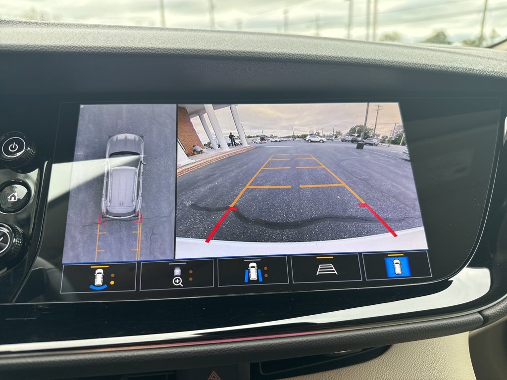 Used 2021 Buick Envision Avenir image 32