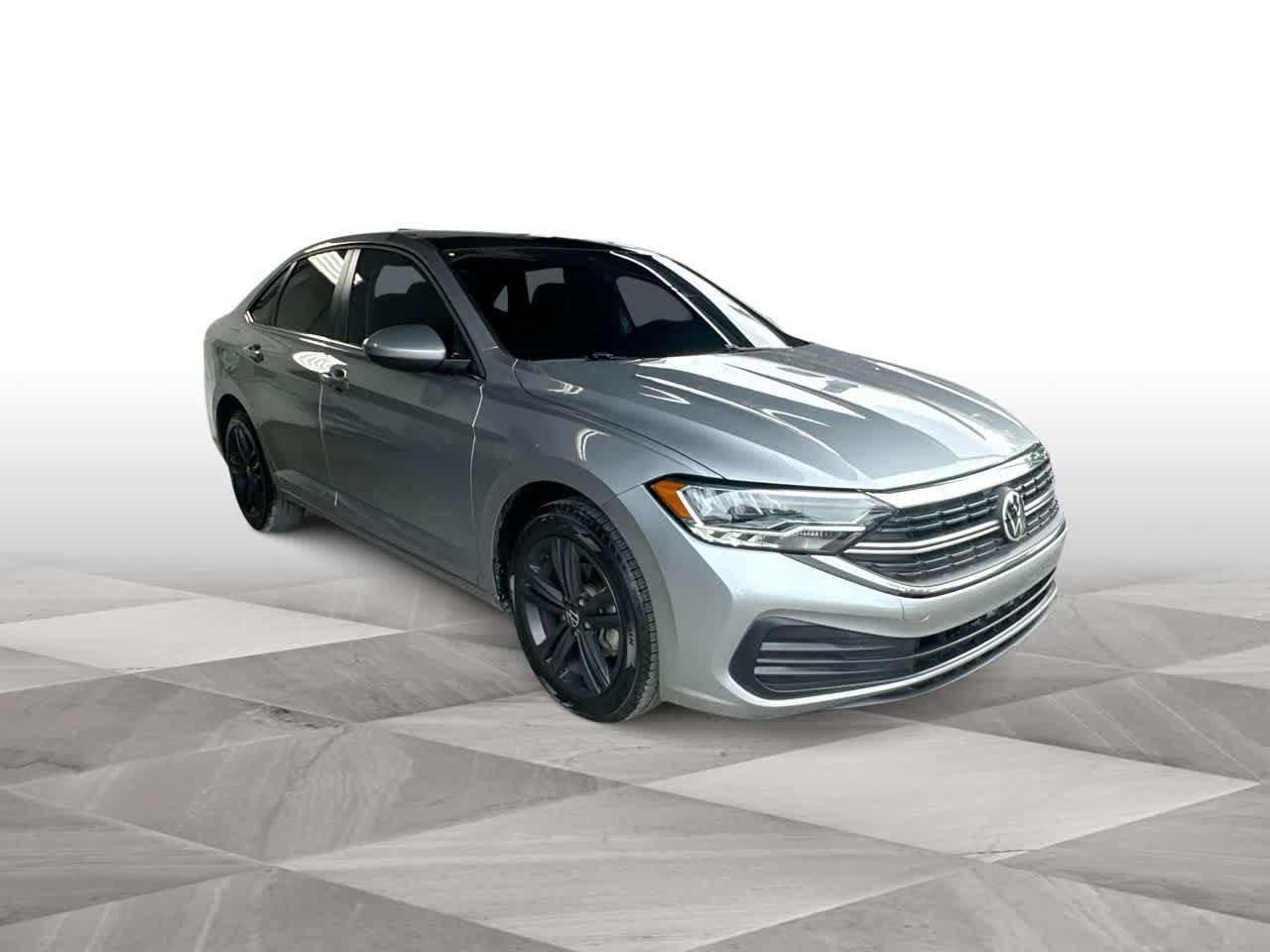 Used 2022 Volkswagen Jetta SE w/ Panoramic Sunroof Package FWD image 2