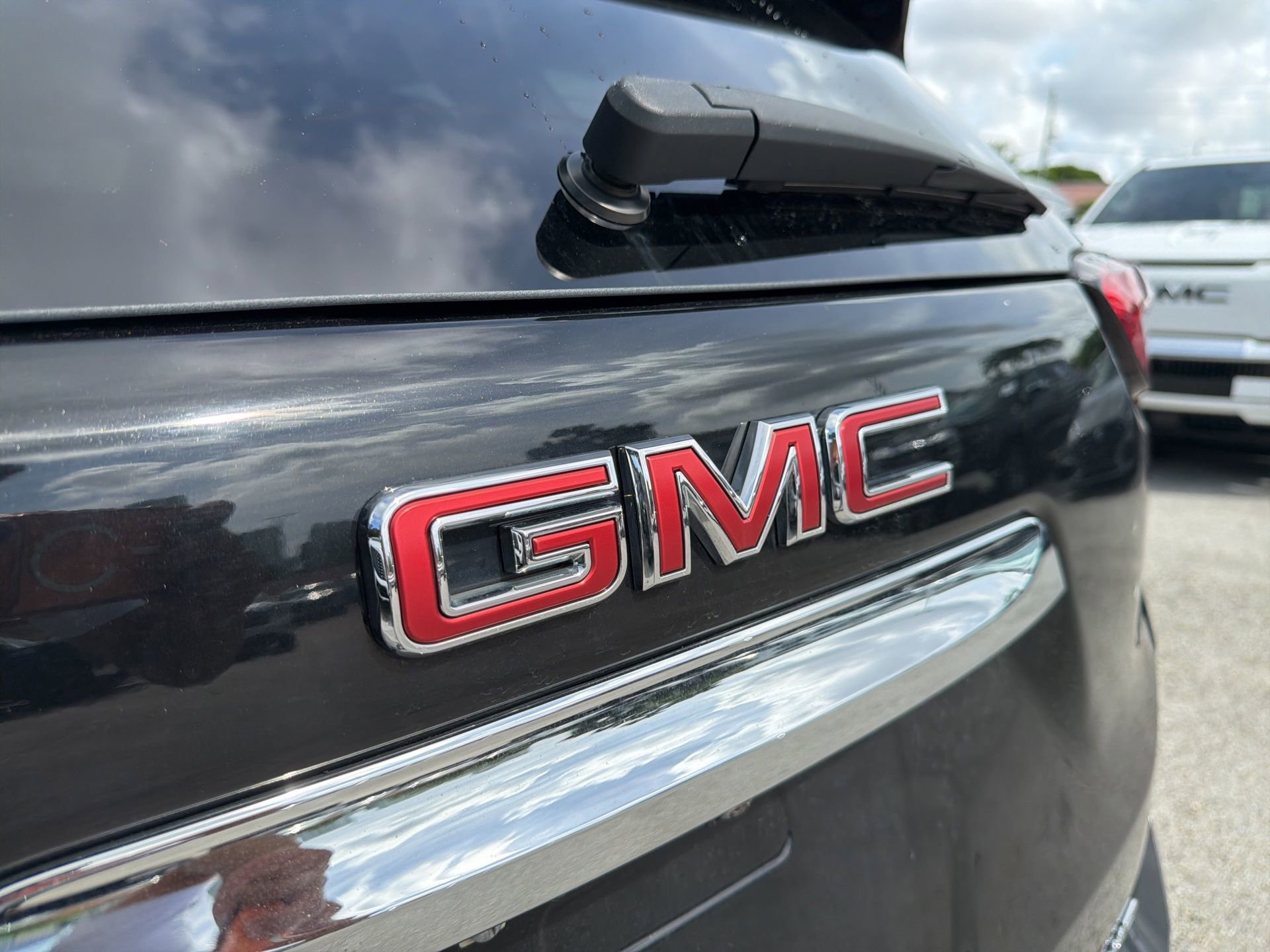 Used 2023 GMC Terrain Denali w/ Black Diamond Edition AWD/4WD image 20