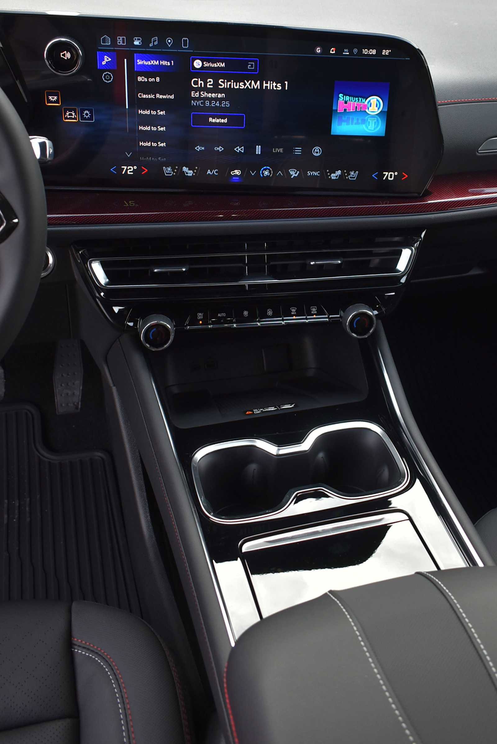 New 2026 Chevrolet Traverse RS image 17