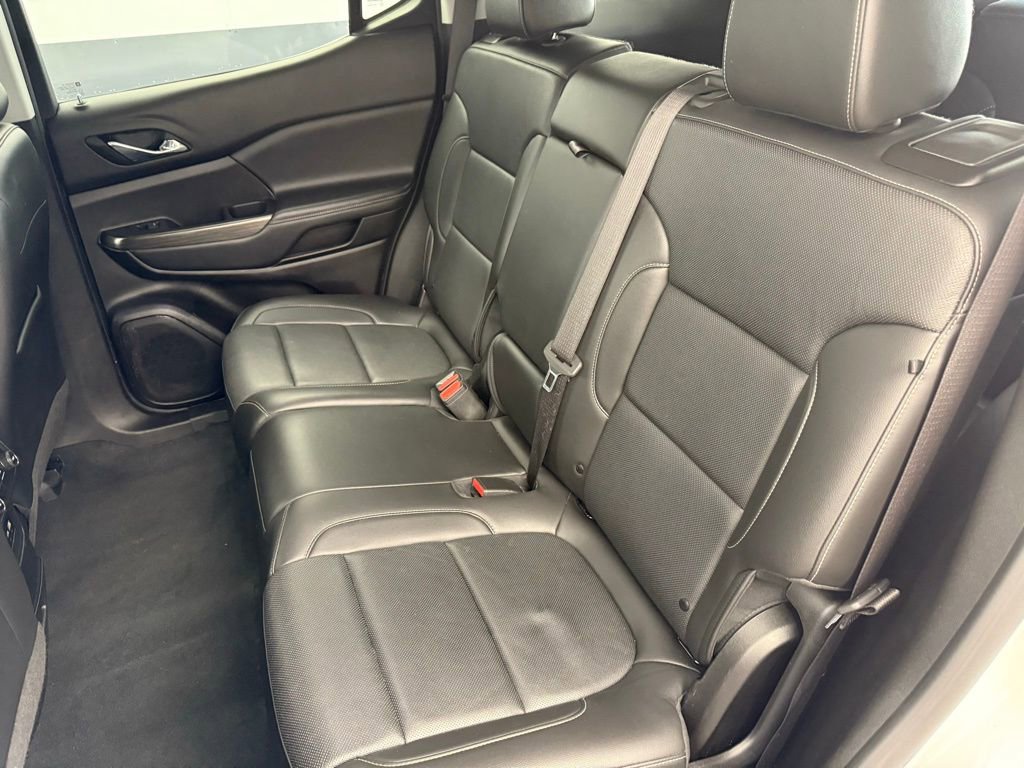 Used 2023 GMC Acadia SLT image 57