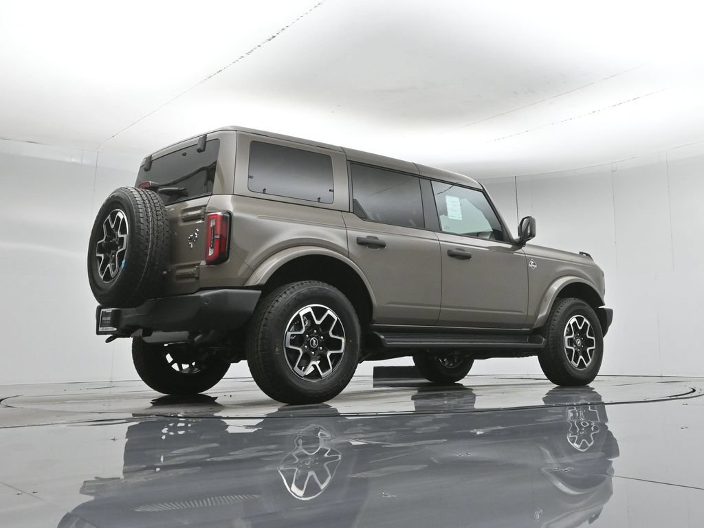 New 2026 Ford Bronco Outer Banks AWD/4WD image 44