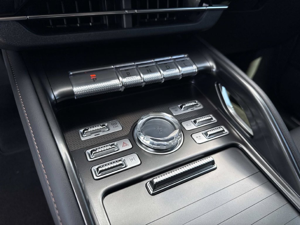 New 2026 Lincoln Nautilus Premier AWD/4WD image 29