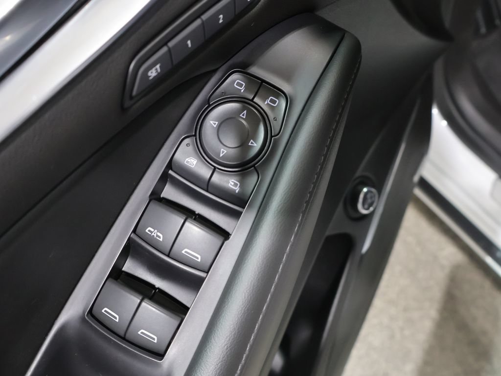 Used 2022 Buick Enclave Avenir w/ Trailering Package, 5000 lbs. AWD/4WD image 15