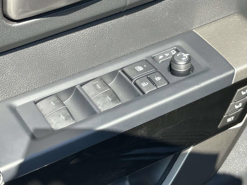 New 2026 Toyota Tundra Limited AWD/4WD image 18
