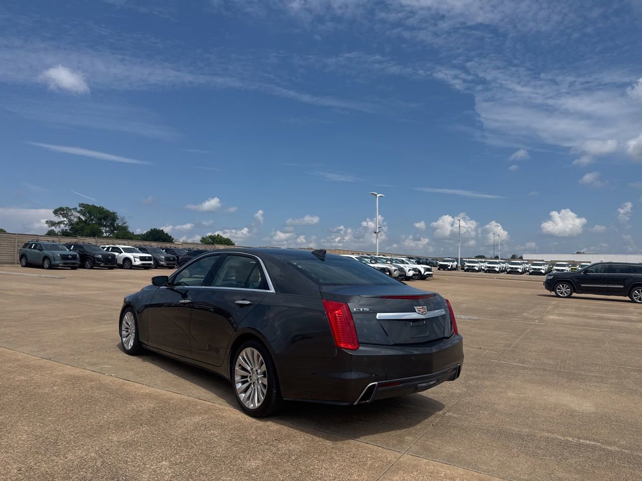Used 2018 Cadillac CTS Premium Luxury RWD image 17