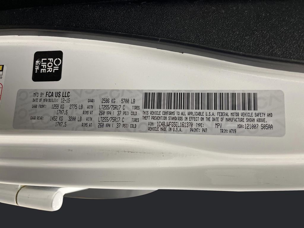 Used 2016 Jeep Wrangler Unlimited Rubicon image 36