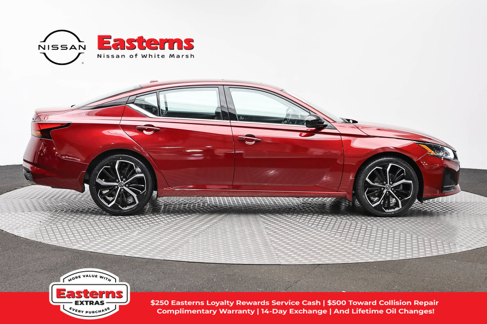 Used 2023 Nissan Altima 2.5 SR w/ SR Premium Package FWD image 4