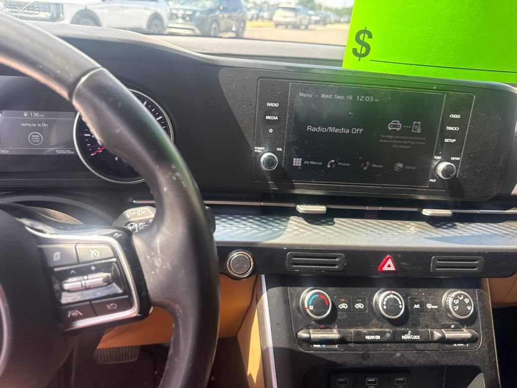 Certified 2024 Kia Carnival LX FWD image 12