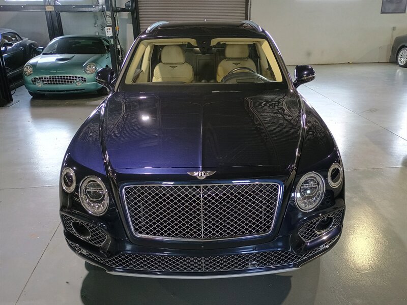 Used 2017 Bentley Bentayga image 9