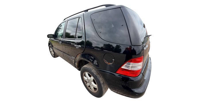 Used 2003 Mercedes-Benz ML 500 4MATIC image 3