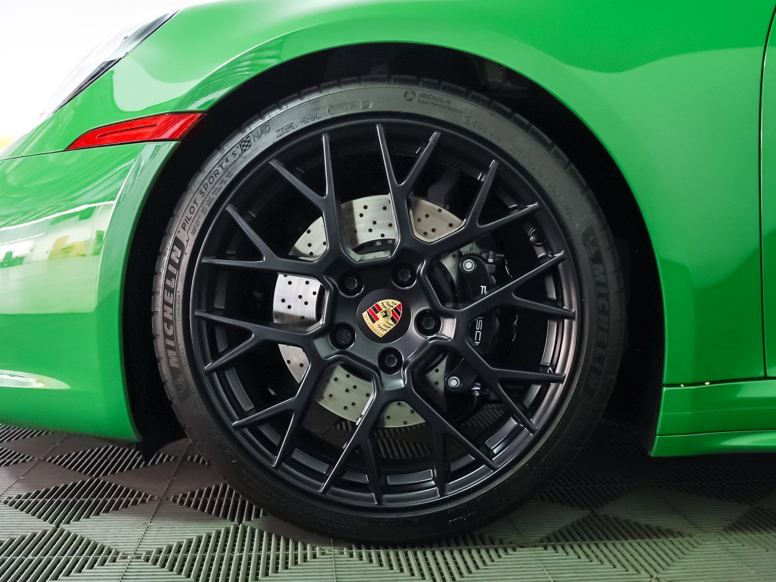 Used 2024 Porsche 911 GT3 RS image 13