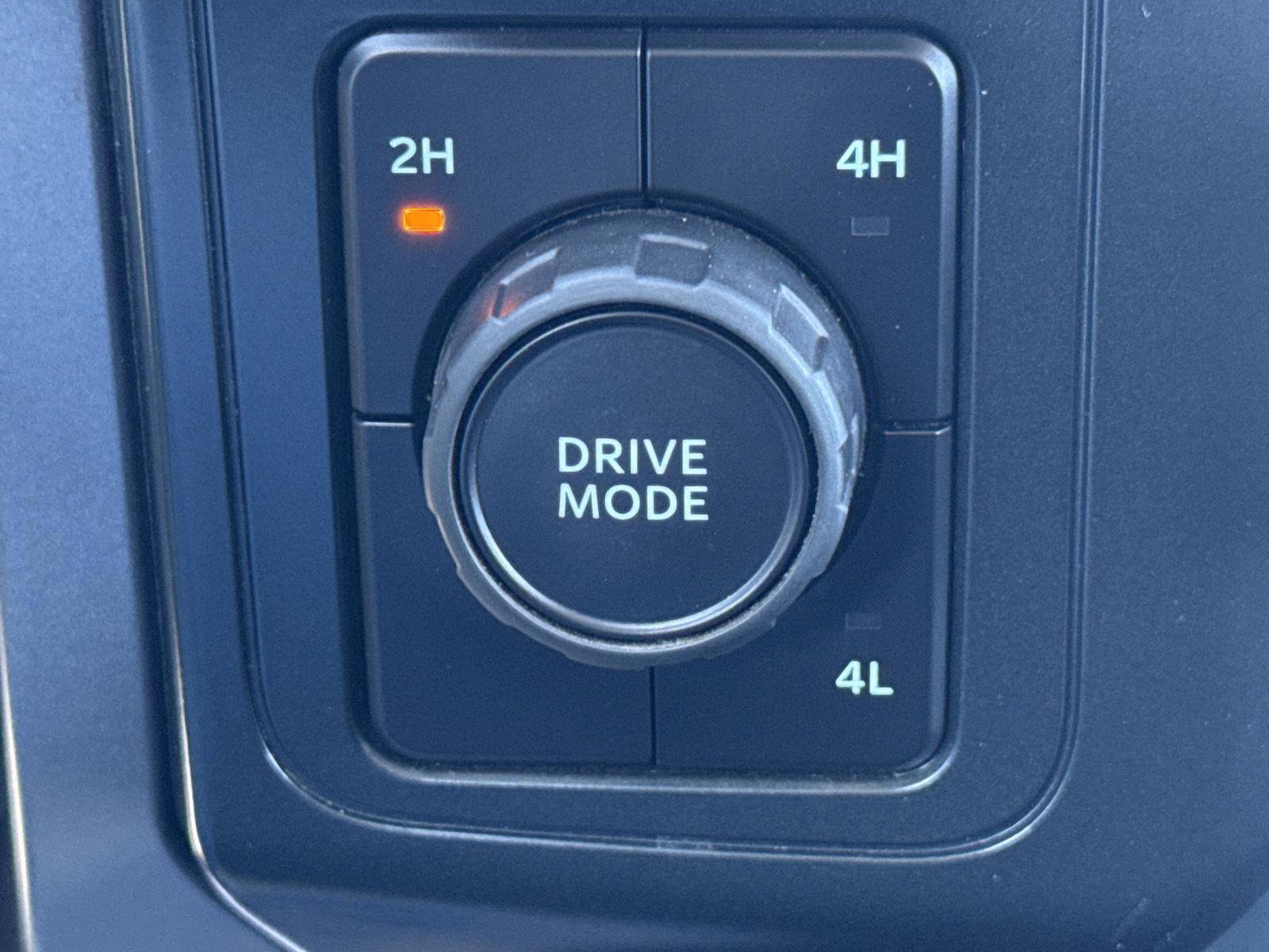 Used 2025 Ford F150 XLT w/ Equipment Group 301A Standard image 17